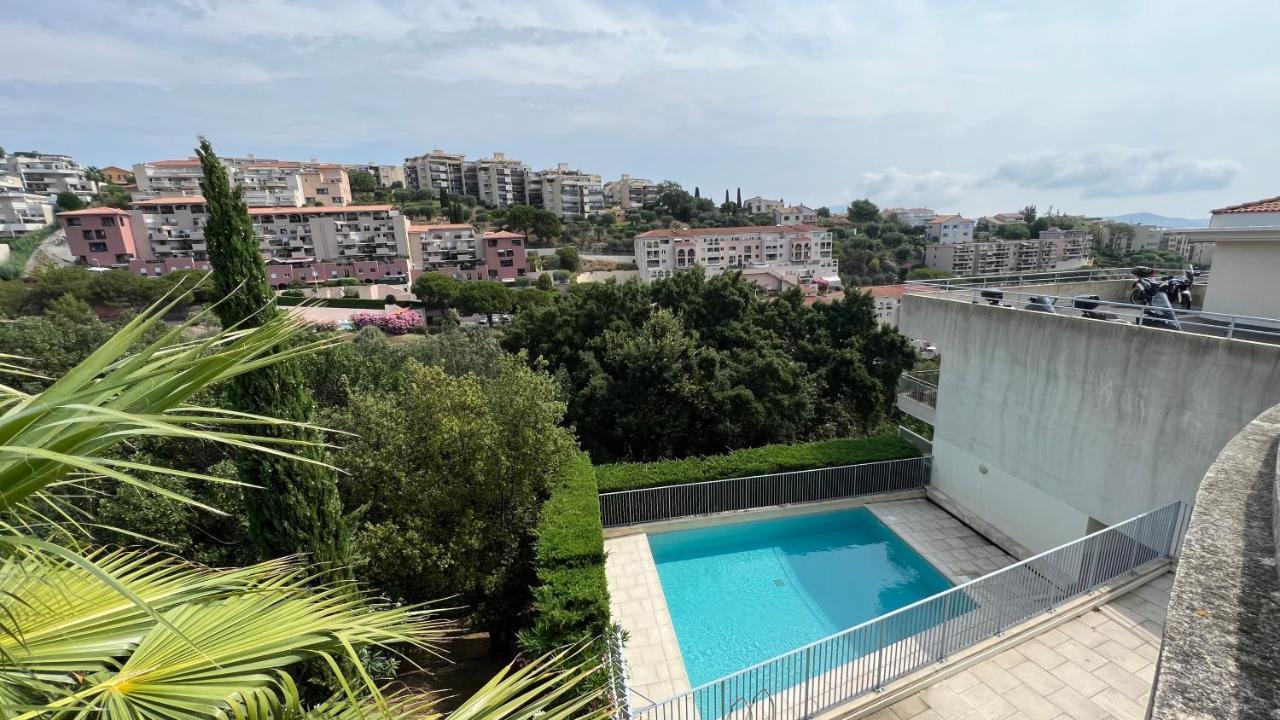 La Villa Ondine - Spacieux Appartement Sur Les Collines Nicoises - Piscine - 2 Parkings - Clim - Wifi Nizza Kültér fotó